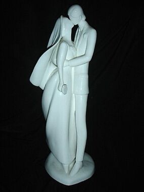 Royal Doulton White Bridal Couple Sculpture - Elegant Ceramic Accent